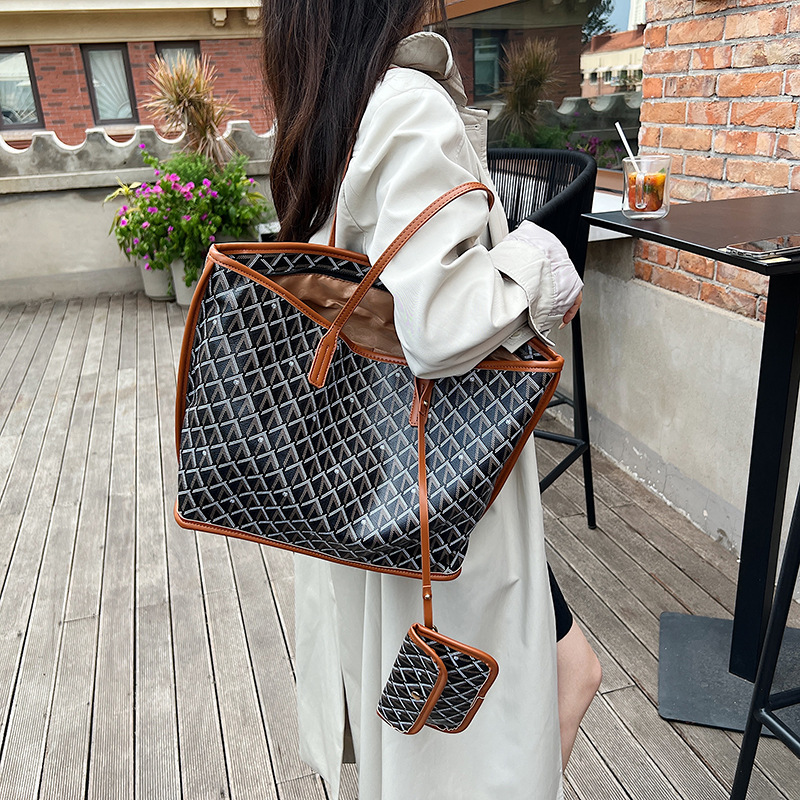 Fashionable Versatile Tote Bag - Interior Design Class 评论和价格